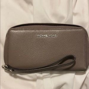 Michael Kors wristlet